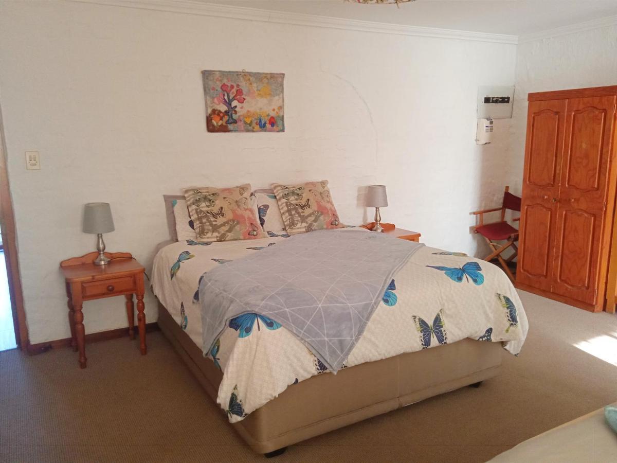 Rheola'S Guest Cottage Harrismith Esterno foto