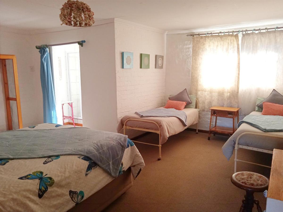 Rheola'S Guest Cottage Harrismith Esterno foto