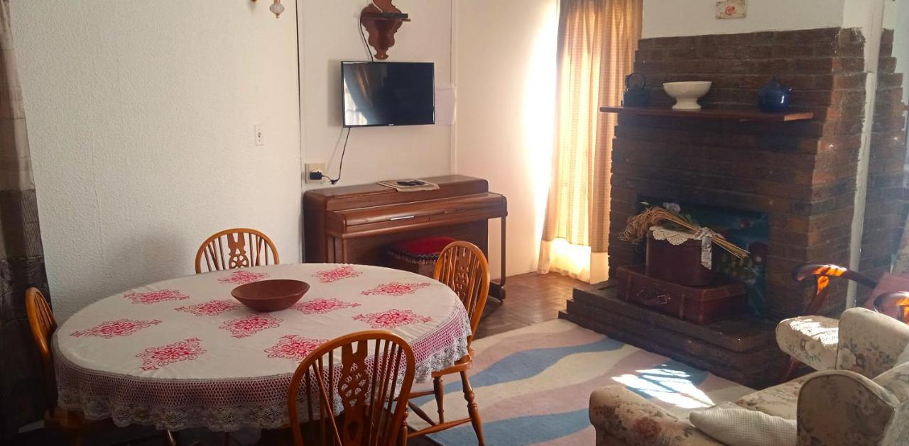 Rheola'S Guest Cottage Harrismith Esterno foto
