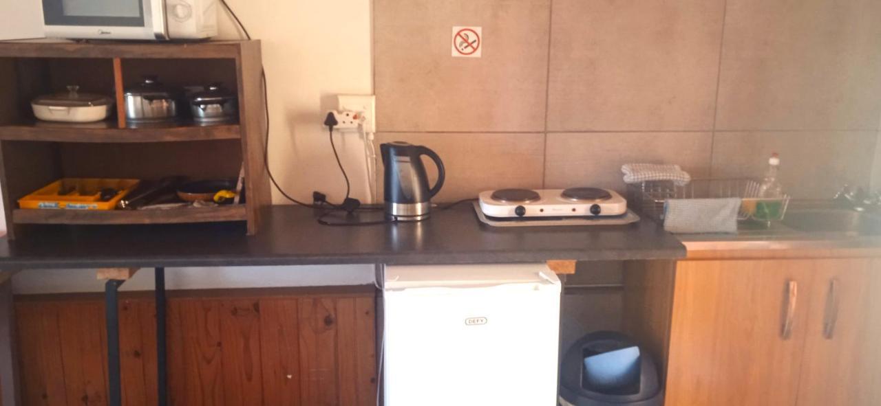Rheola'S Guest Cottage Harrismith Esterno foto